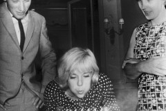 France : Les 19 ans de Sylvie Vartan