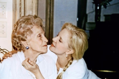 1990 Avec sa mère Ilona